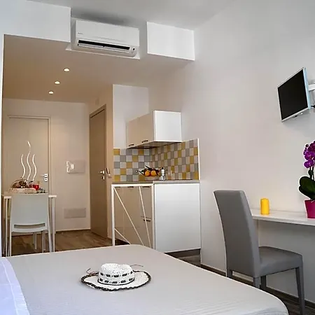 Nocleg ze śniadaniem Minisuites Icostaioli 3*